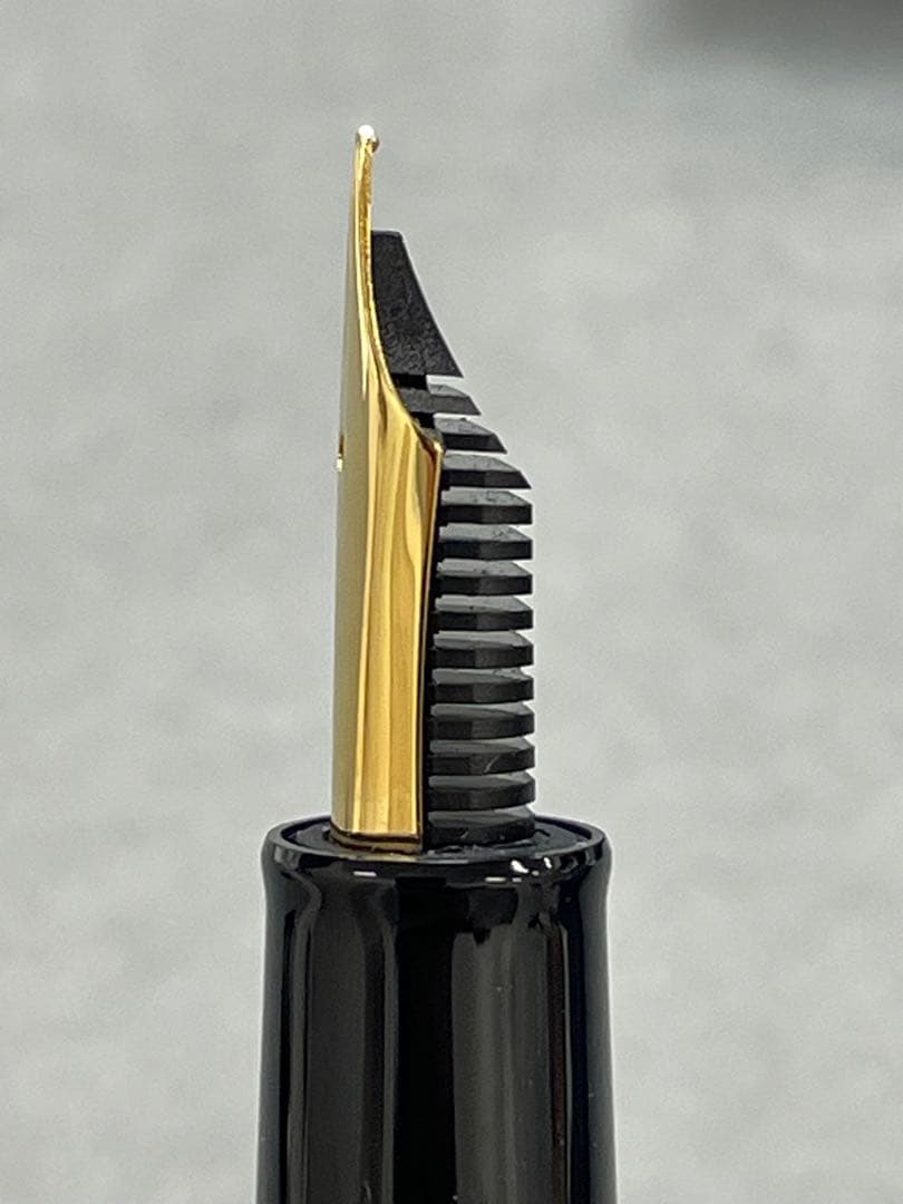 【未使用】 万年筆 セーラー 菊紋入り 叙勲 プロフェッショナルギアスリム