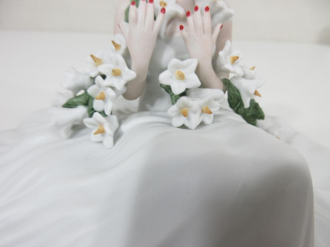 0907W ルイ・イカール リリー 磁器 フィギュア 欠けあり