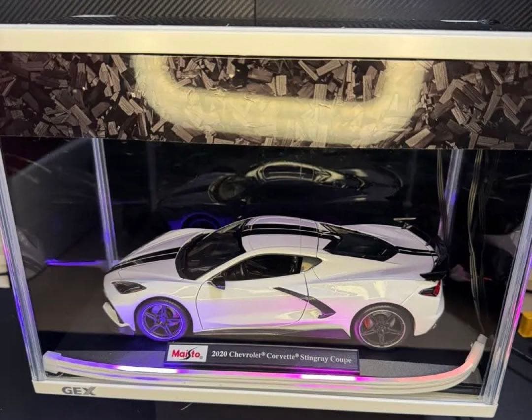 【世界に一つ‼️】Corvette 1/18 ジオラマ LED 展示 鑑賞用 模型