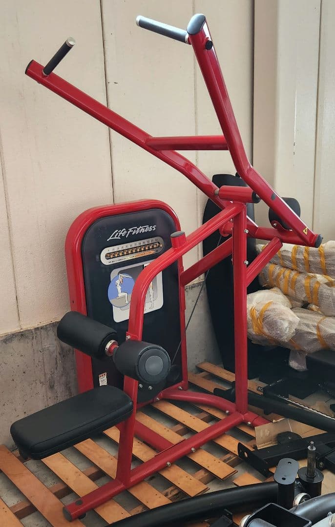 【引き取り限定】Life Fitness プルダウンマシン 中古