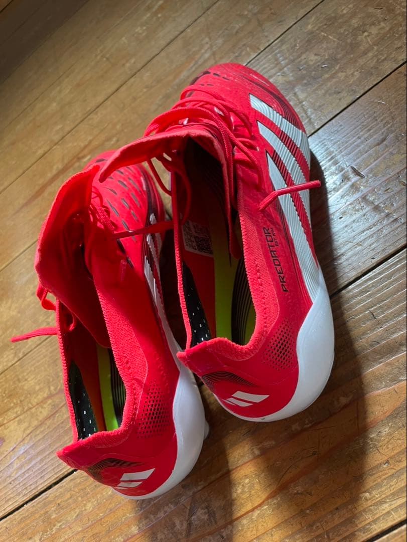 プレデターエリート　AG 24.5cm