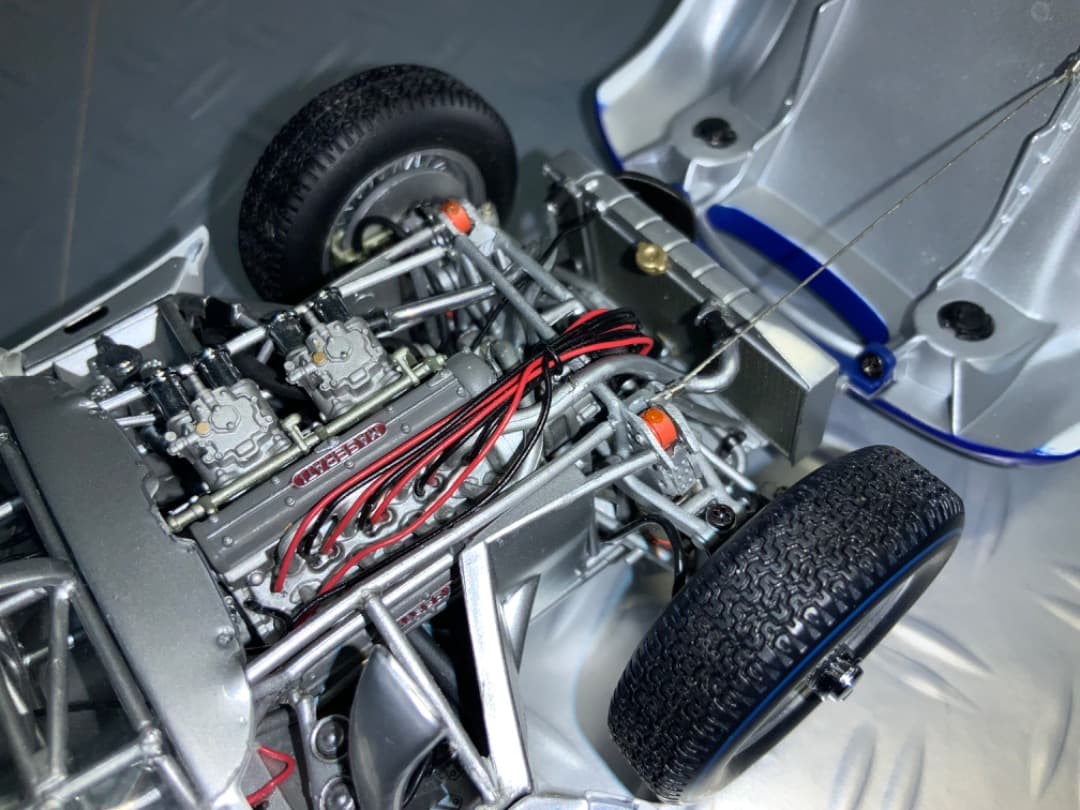 ミニカー　1/18 マセラティー　ティーポ61 ミニチャンプス