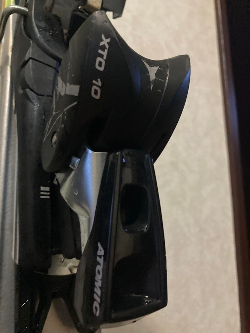 ATOMIC ブルースター 165cm＋ATOMIC XTO10 初中級用