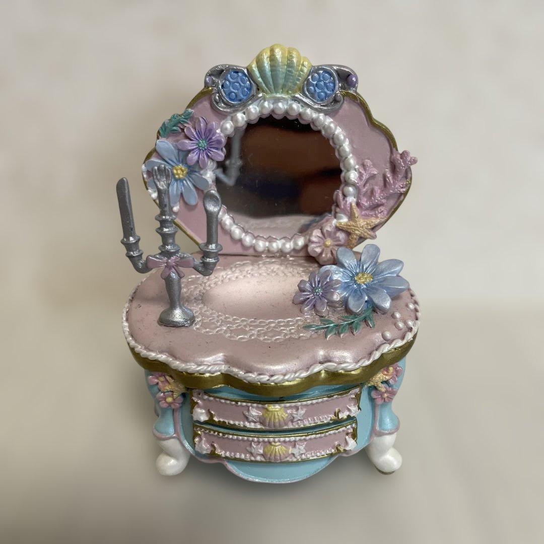 リトルマーメイドフィギュア　置物　小物入れ