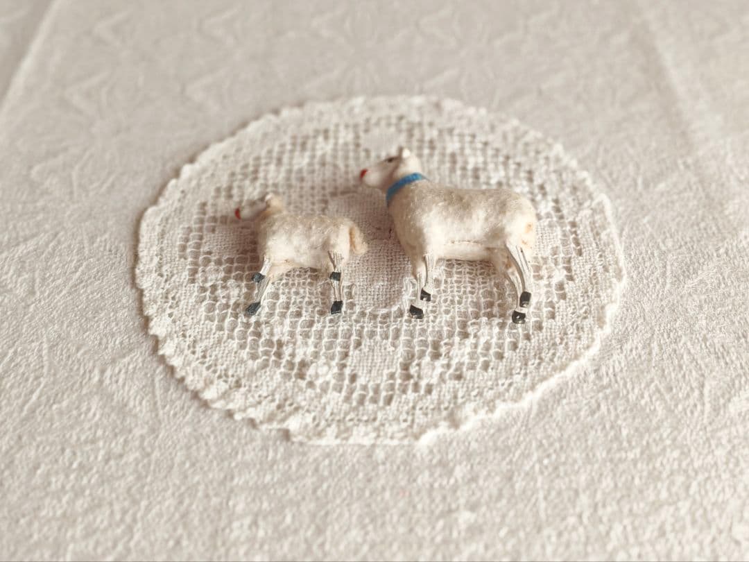 * antique sheep ✵ * 水色リボンのステキな羊さん