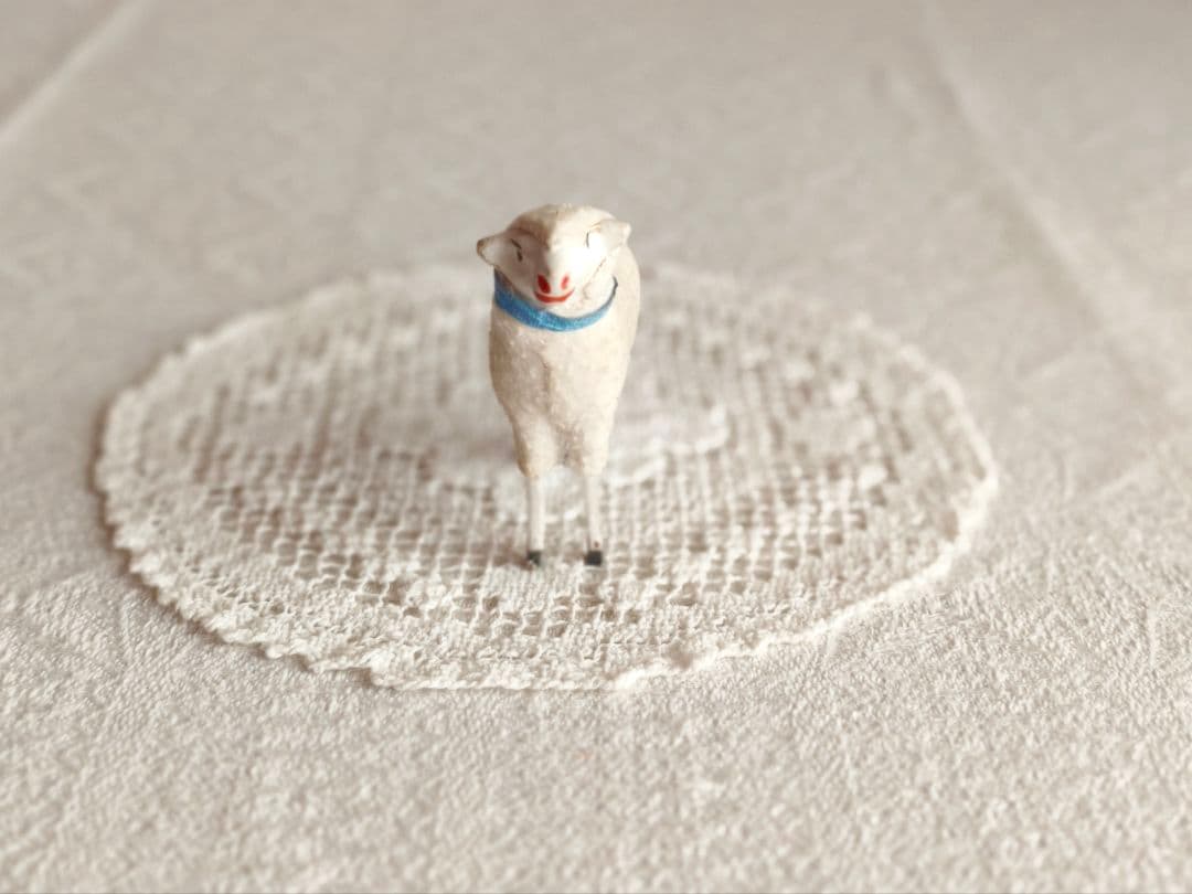 * antique sheep ✵ * 水色リボンのステキな羊さん