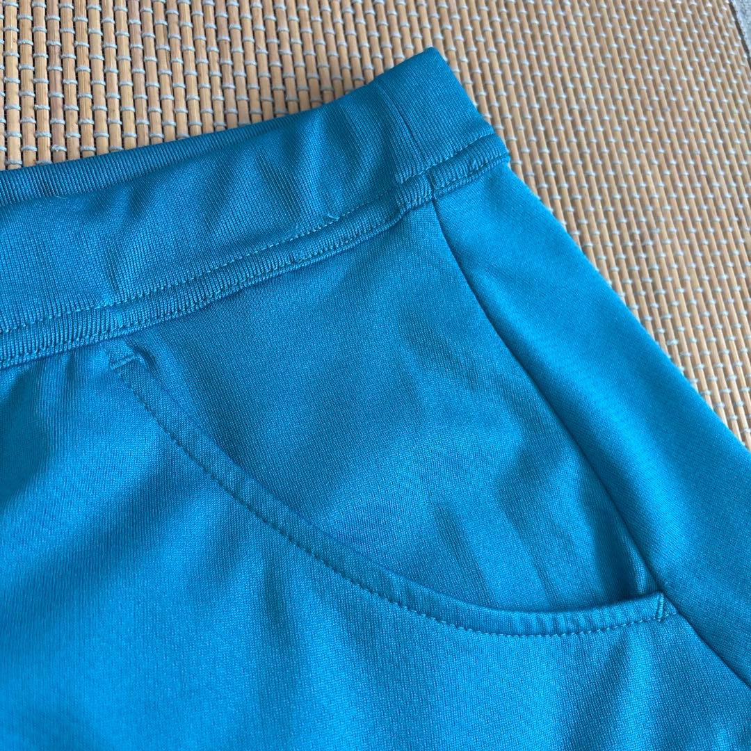 テニスウェア　セットアップ　スリクソン　レディース