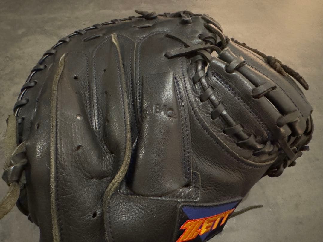 ZETT製 / レザー/キャッチャーミット&グローブセット