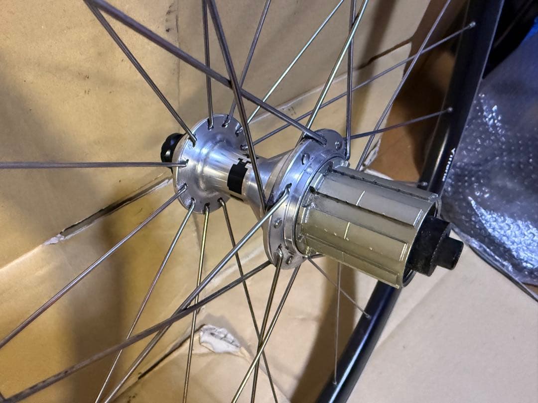 3T ACCELERO 40 PRO クリンチャー前後セット