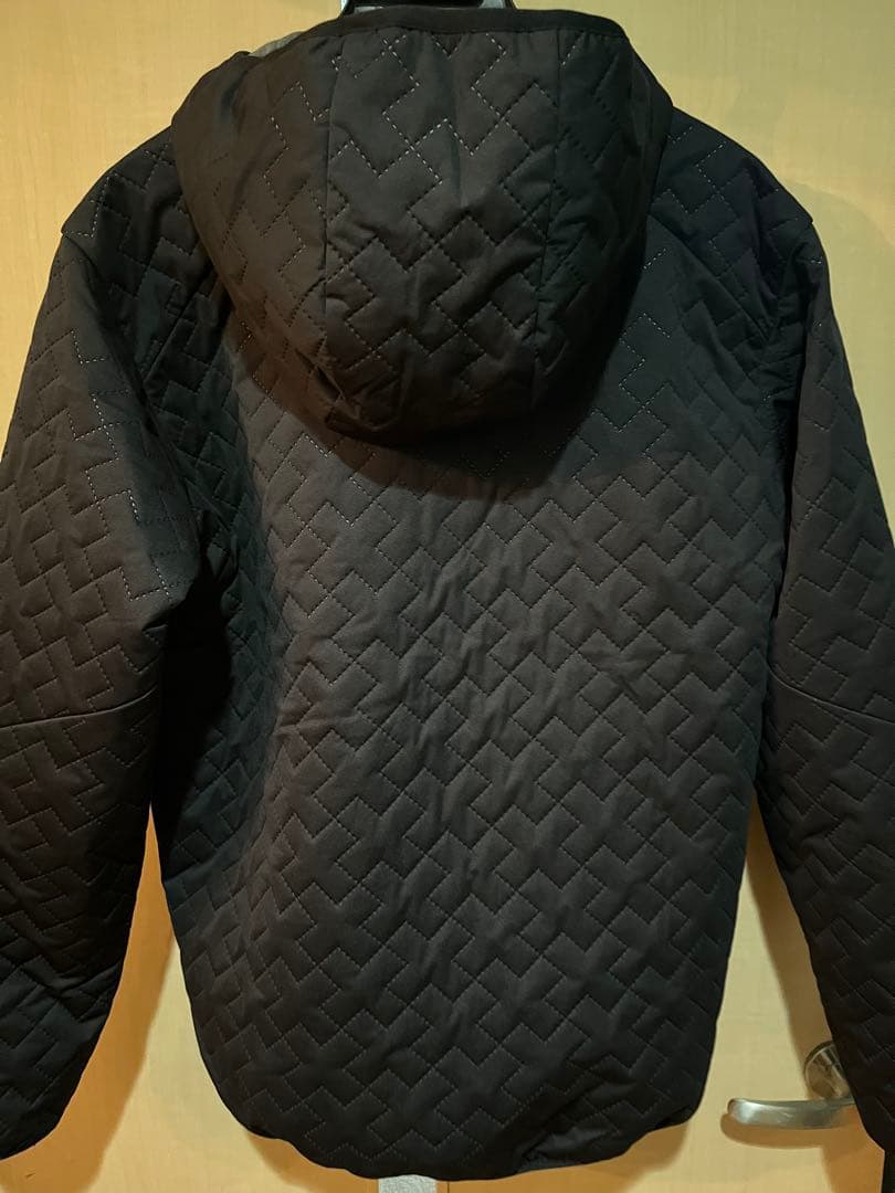 ☆未使用　2025年モデル　ニューバランスゴルフウェア アウター 防風 中綿