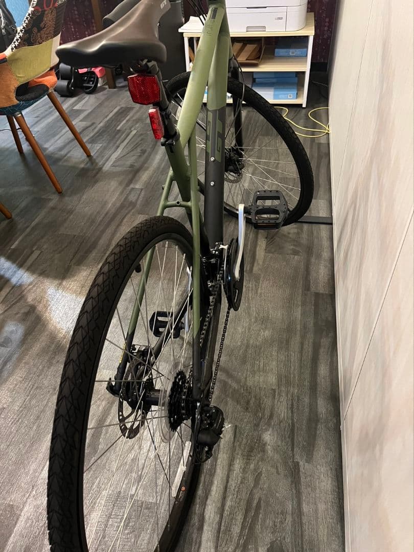 GT トラフィック クロスバイク