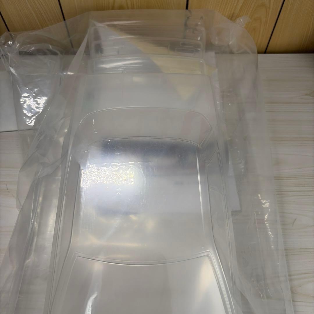 R31 ハウス　ガイア　新品ボディ　1/10