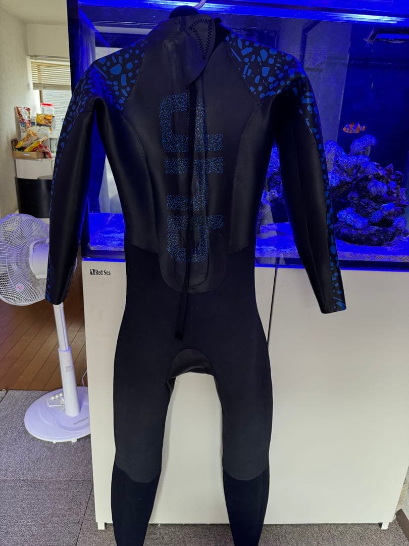 dhb blokウェットスーツ(美品)