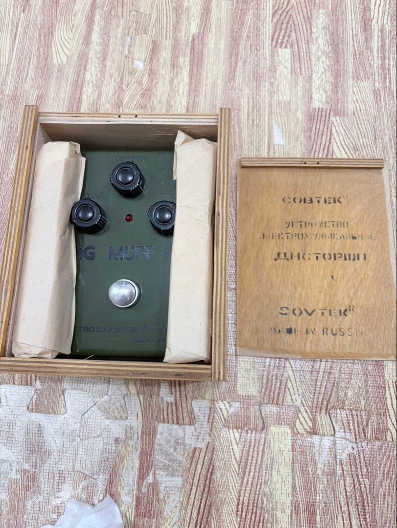 ギター ELECTRO HARMONIX GREEN RUSSIAN BIG MUFF