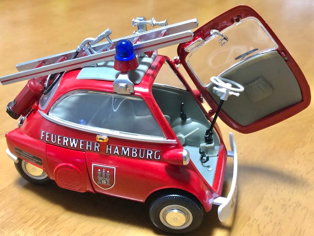 ★絶版レア！￼レベル1/18￼  イセッタ 250 シュネルゼン￼消防車