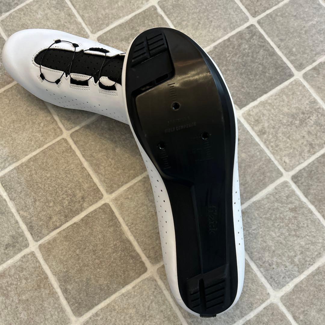 ロードシューズ BOA付フィジークOMNA43.5(28cm)白/ブラック