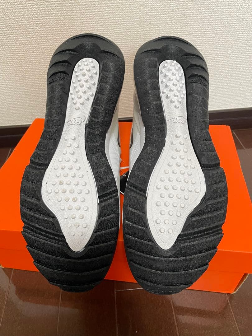 【新品】Nike AIRMAX 270ゴルフシューズ25.5cm