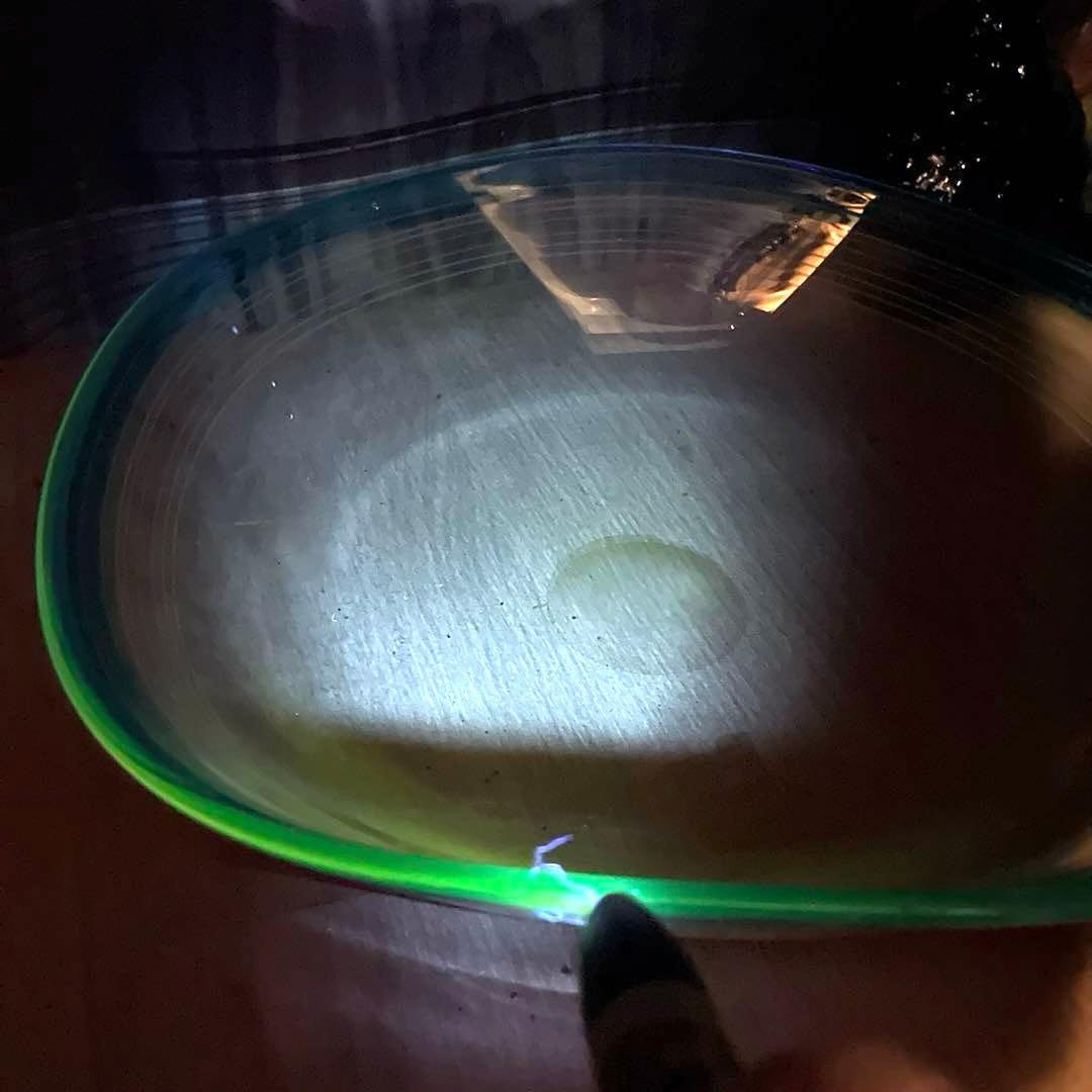 骨董　レトロガラス　四角型　濃水色フチ　線巻　糸巻　菓子鉢　花器　ウランガラス