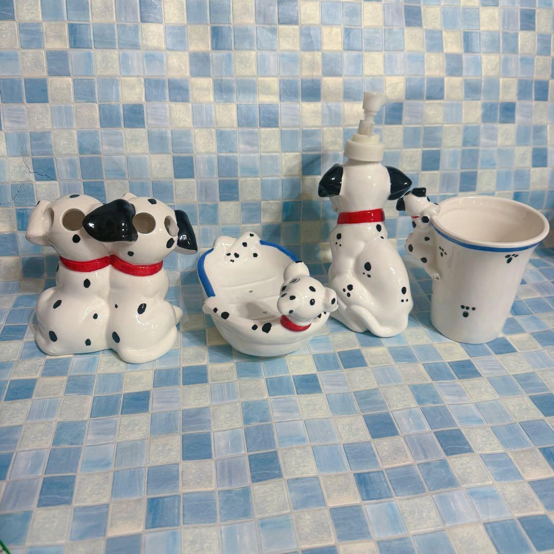 ディズニー　101匹わんちゃん　陶器製　バス4点セット