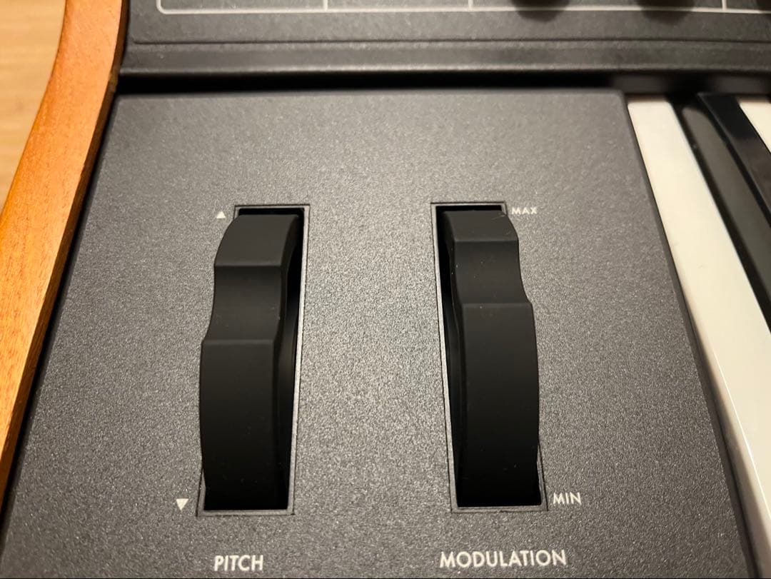 Moog Subsequent 25アナログシンセサイザー
