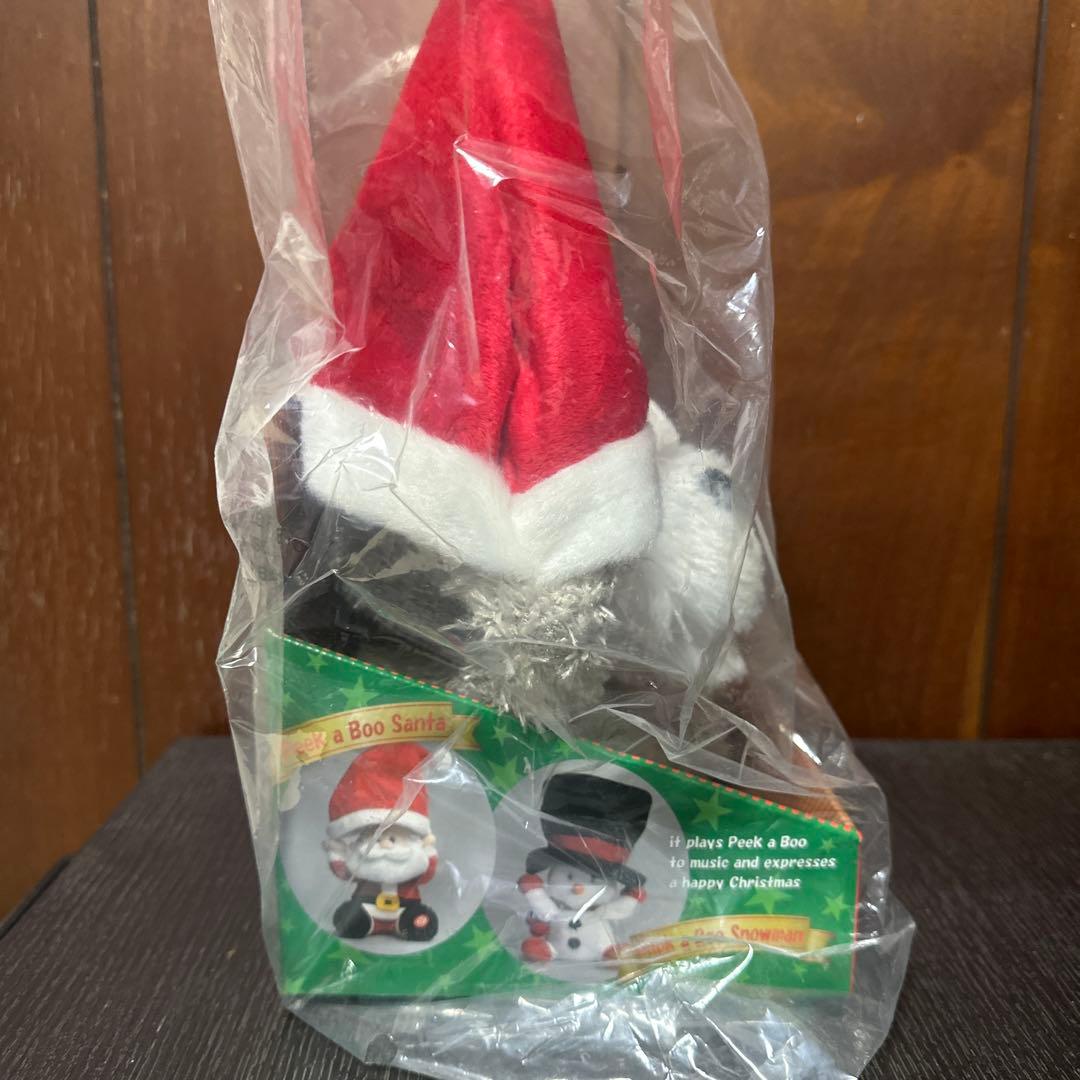 Peek a Boo Santa ピーカーブーシュナウザー