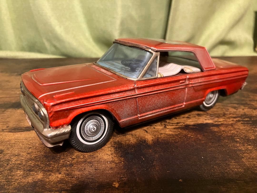 モーターハイウェイシリーズ　フォード　フェアレーン　日本製　ブリキ