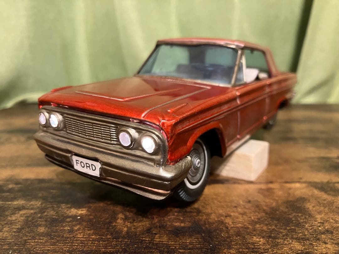 モーターハイウェイシリーズ　フォード　フェアレーン　日本製　ブリキ