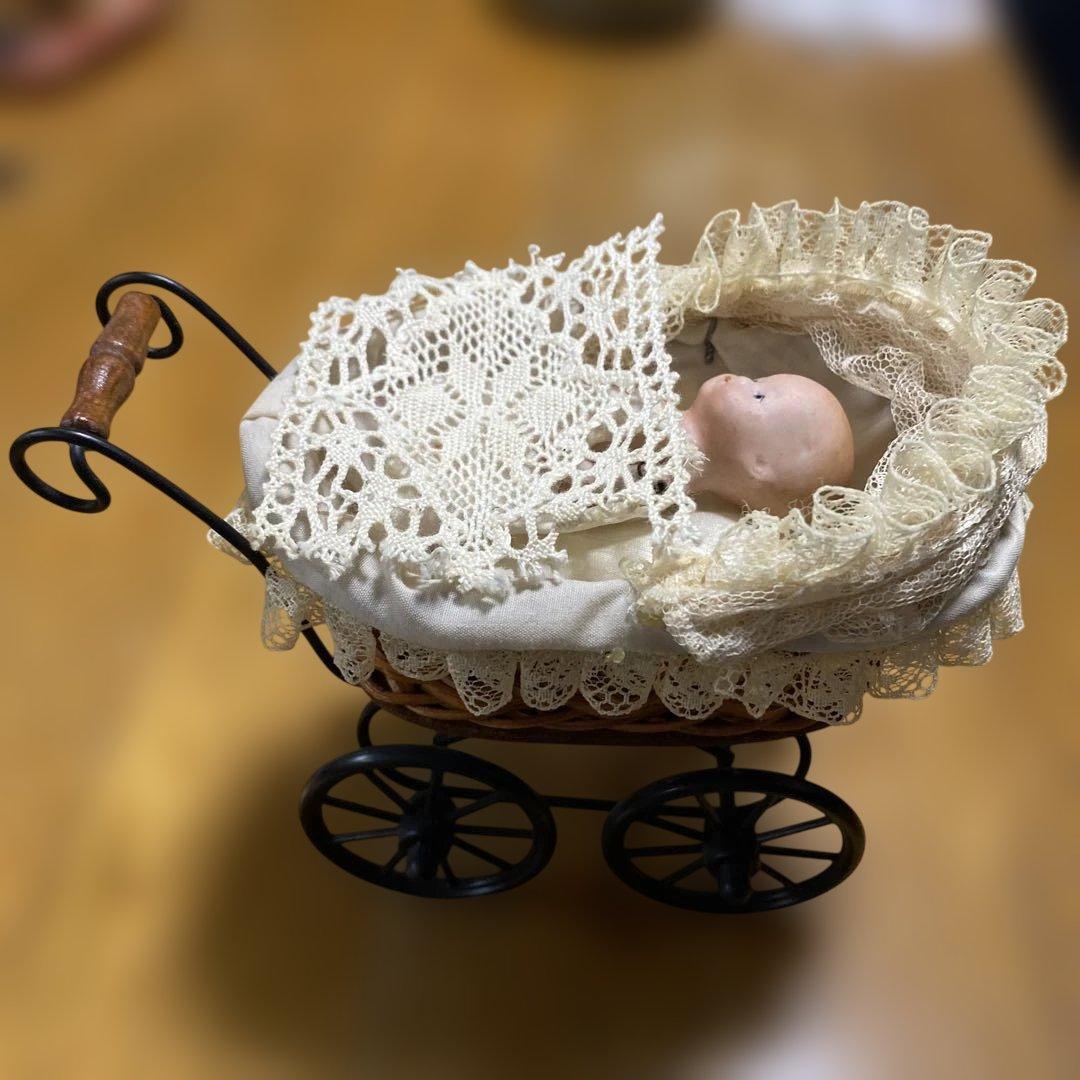 ビスクドール　ミニチュアベビーカー 付き