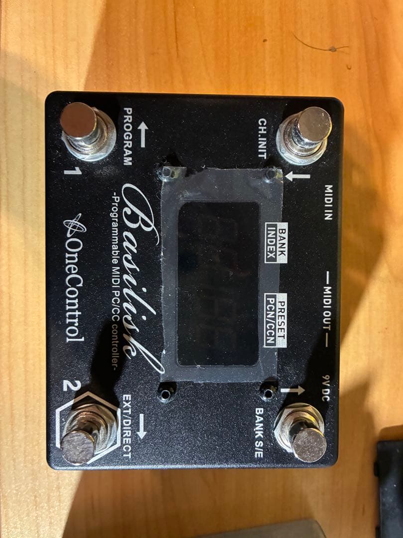 One Control Bavarian MIDIコントローラー