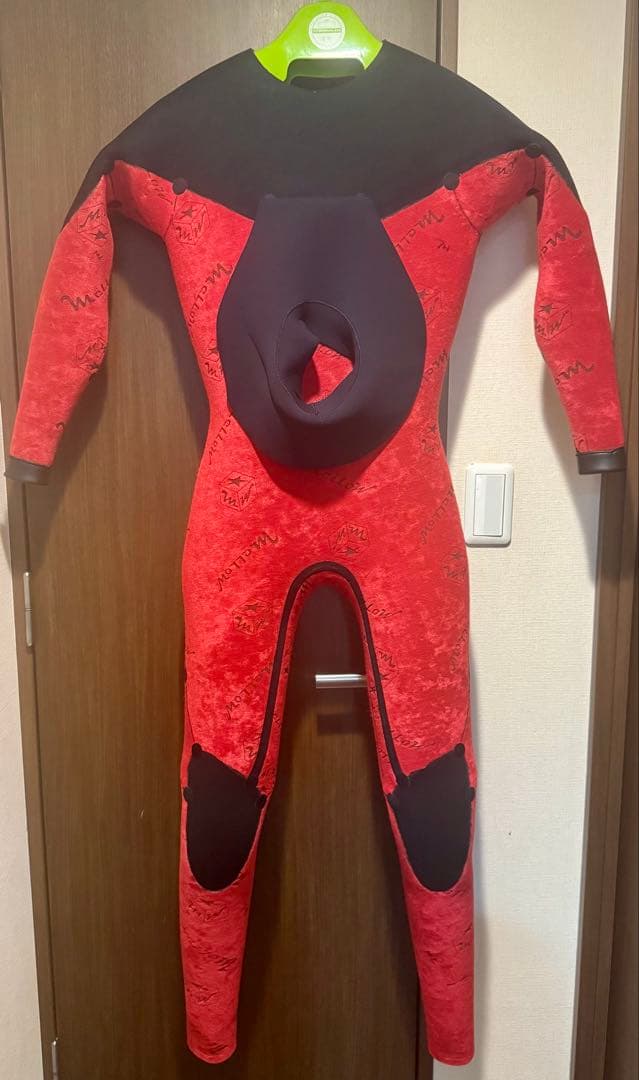 試着のみ　メローウェットスーツ　セミドライ5mm3mm サイズML