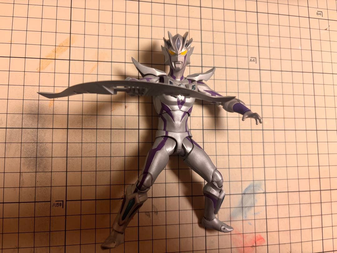 【開封品】フィギュアーツ　ウルトラマンゼロビヨンド　旧版　輸送箱伝票無　おまけ付