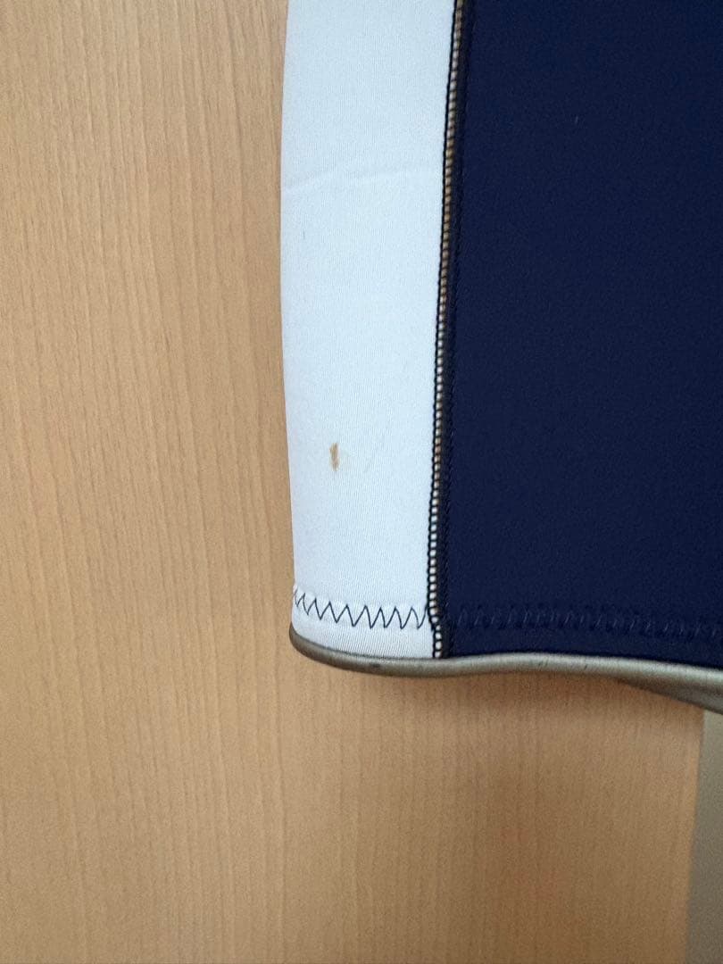 新品訳あり　OPウエットスーツ　レディースL 紺/白