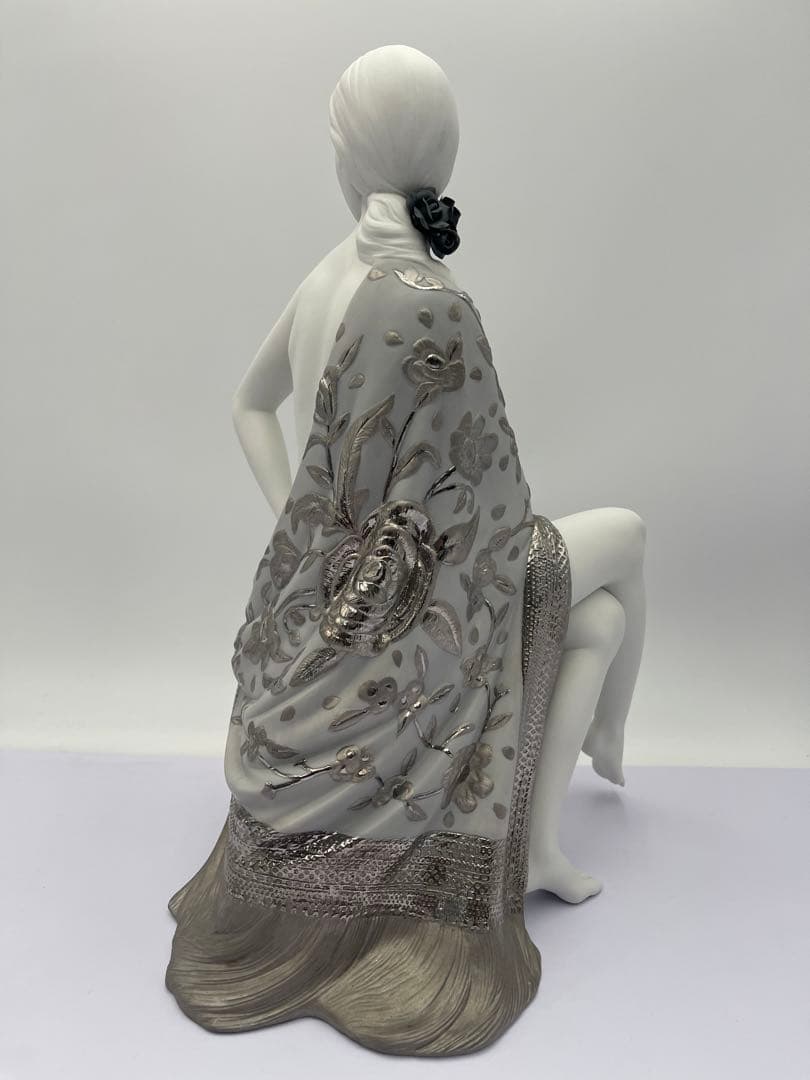 l*8様 LLADRO リヤドロ セビリアの娘 Re-Deco 8673 女性