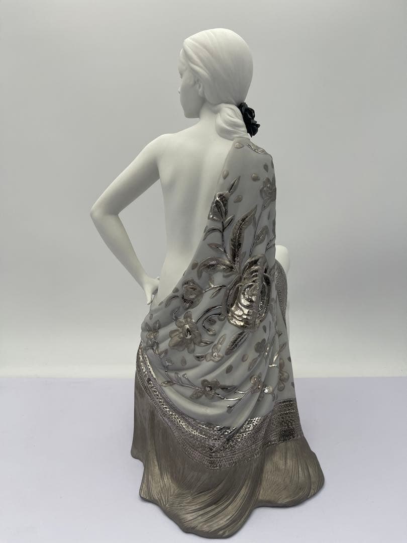 l*8様 LLADRO リヤドロ セビリアの娘 Re-Deco 8673 女性