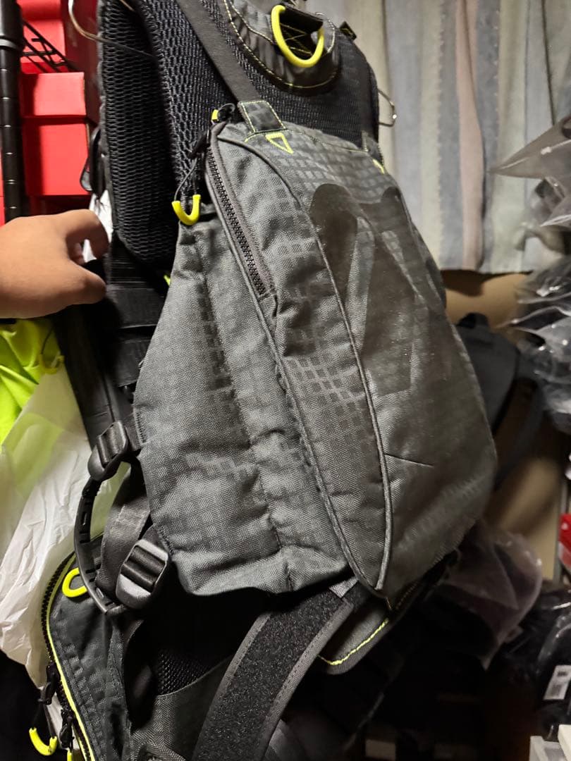 美品　マズメ レッドムーンライフジャケット 8th 送料無料