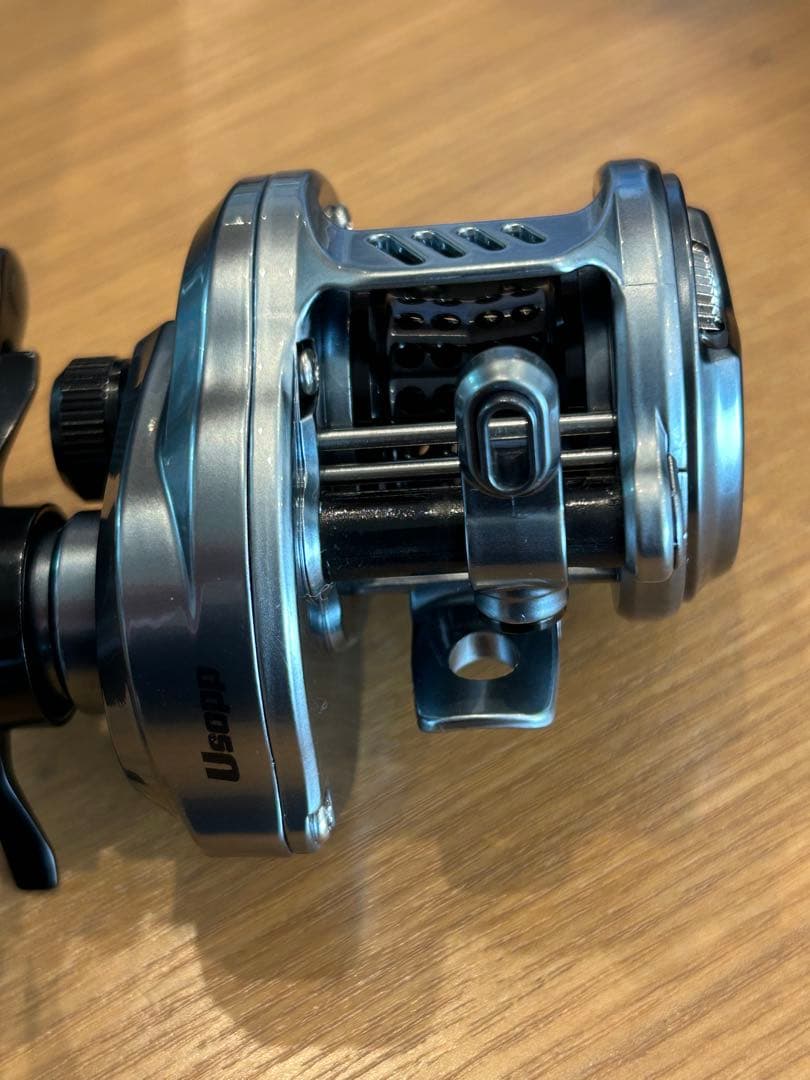 【1度使用】USOPP 右ベイトキャスティングリール 【LEYDUN】