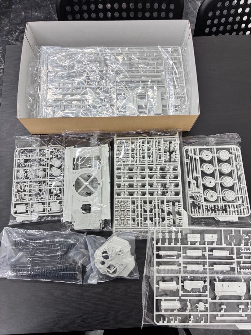 MENG T-90A 1/35 プラモデルキット
