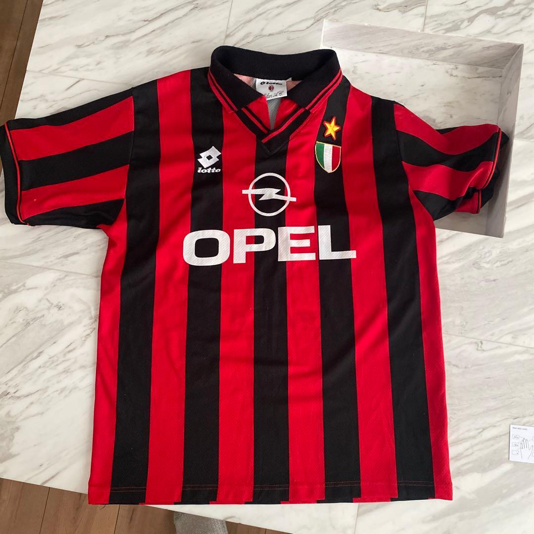 ACミラン サヴィジェビッチ　ユニホーム