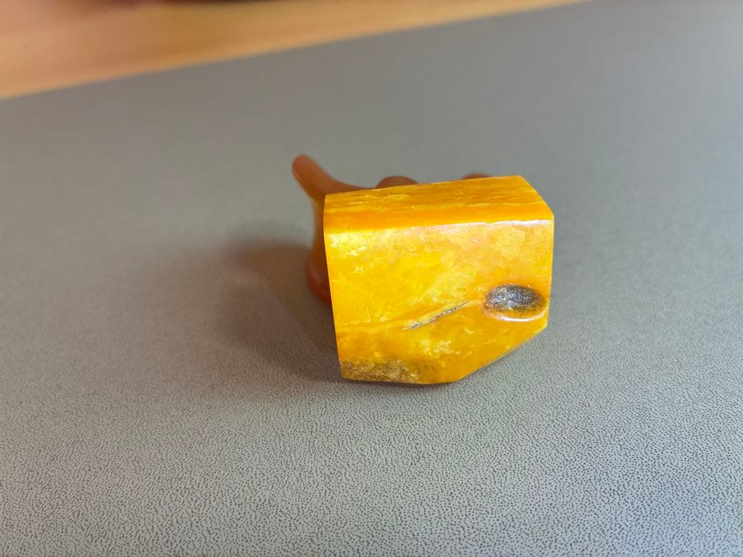 ロイヤルアンバー　ロシア　琥珀　鳥　置物飾り　小物　アンティーク