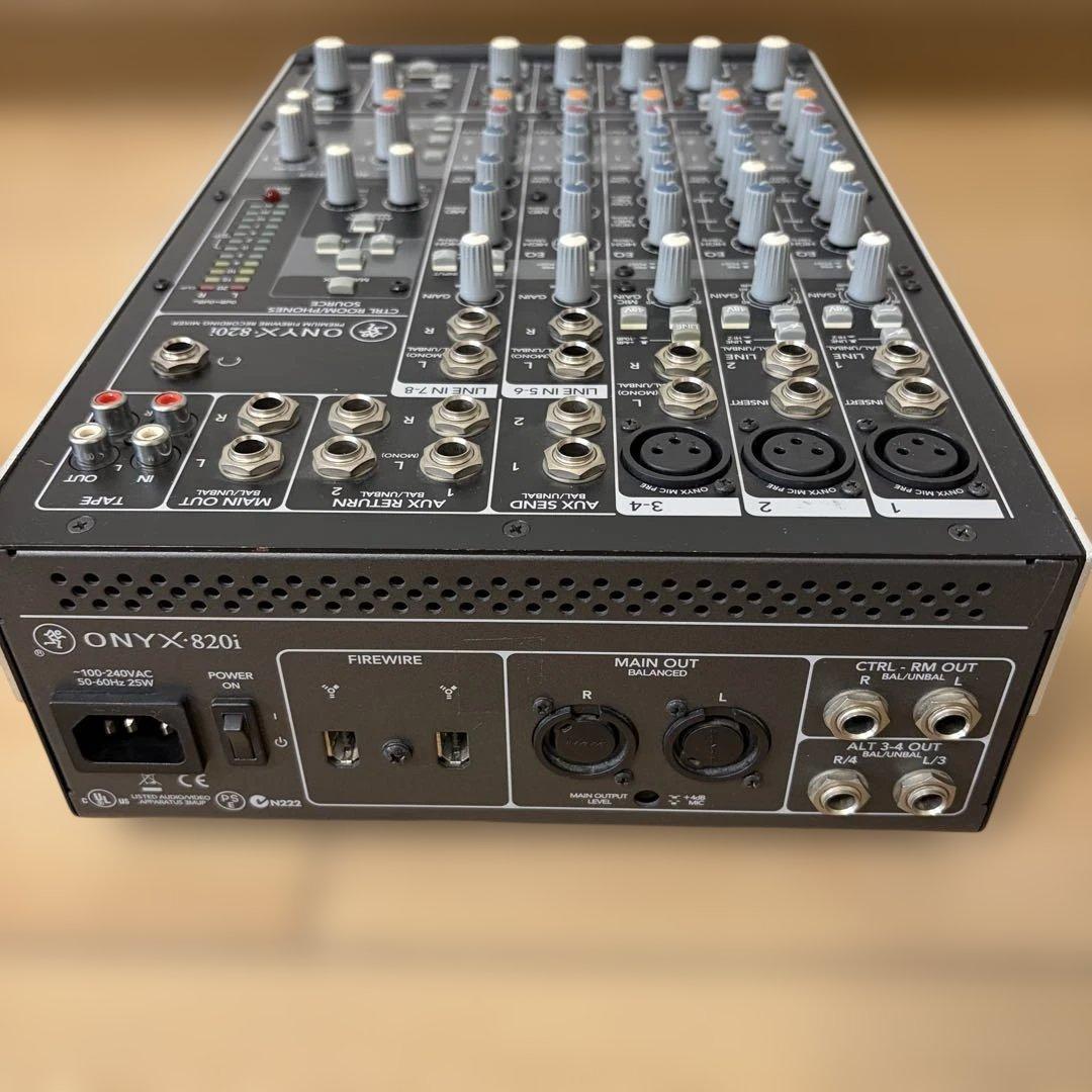 【極美品】MACKIE アナログミキサー ONYX 820i