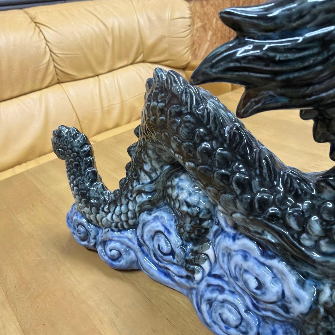 ドラゴン陶器 黒青釉薬仕上げ 約30cm