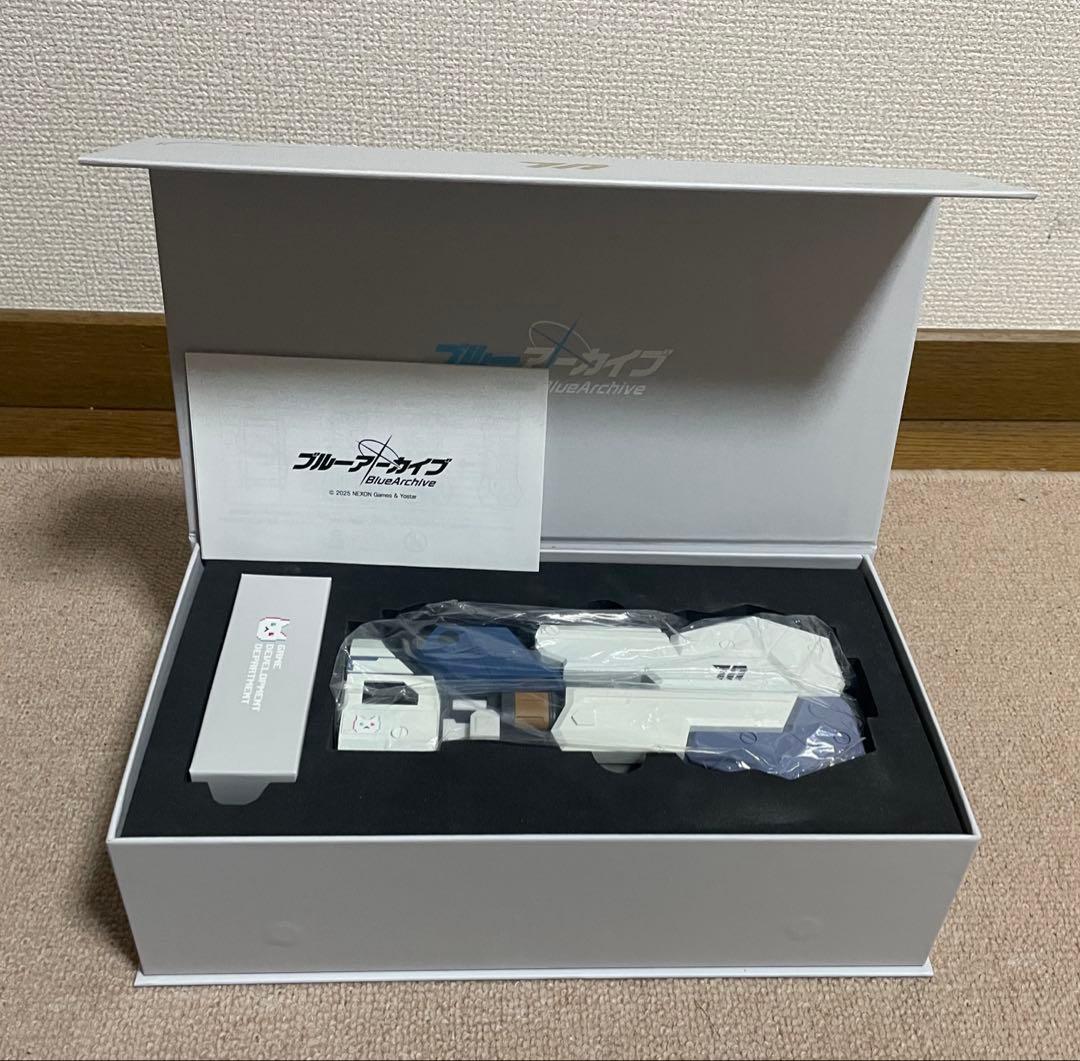 ブルーアーカイブ モバイルバッテリー　光の剣　スーパーノヴァ　アリス　ブルアカ