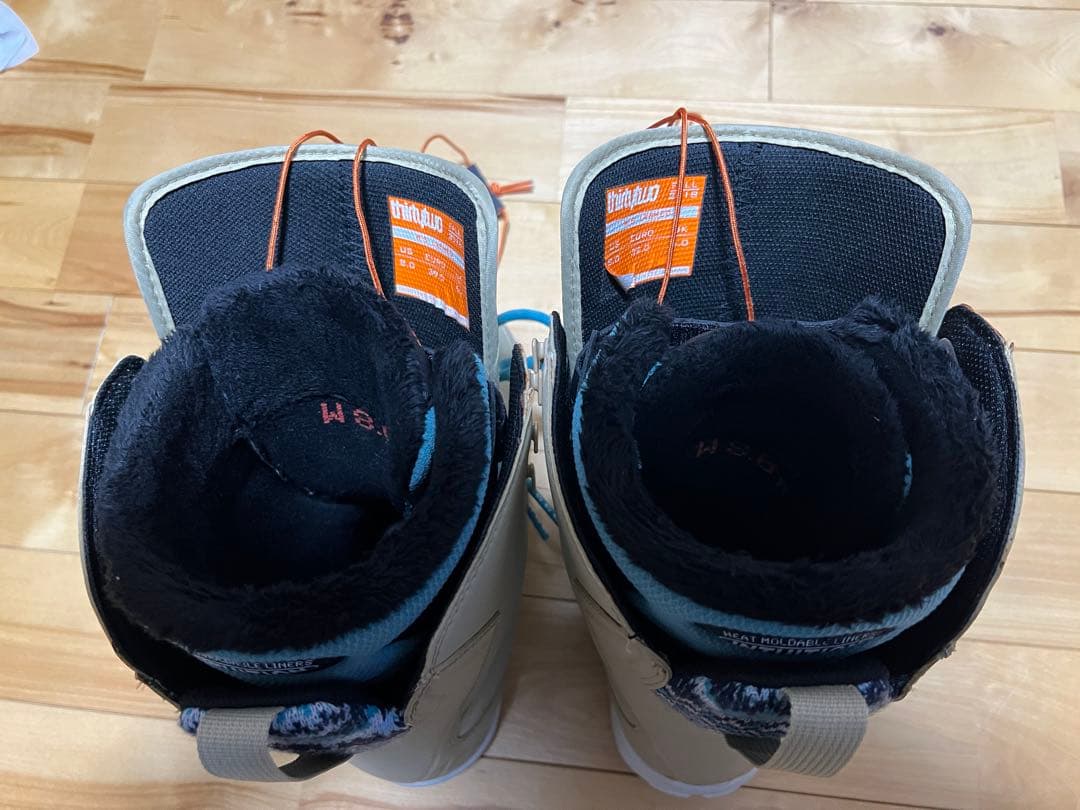 サーティツー　レディースブーツ25.0cm