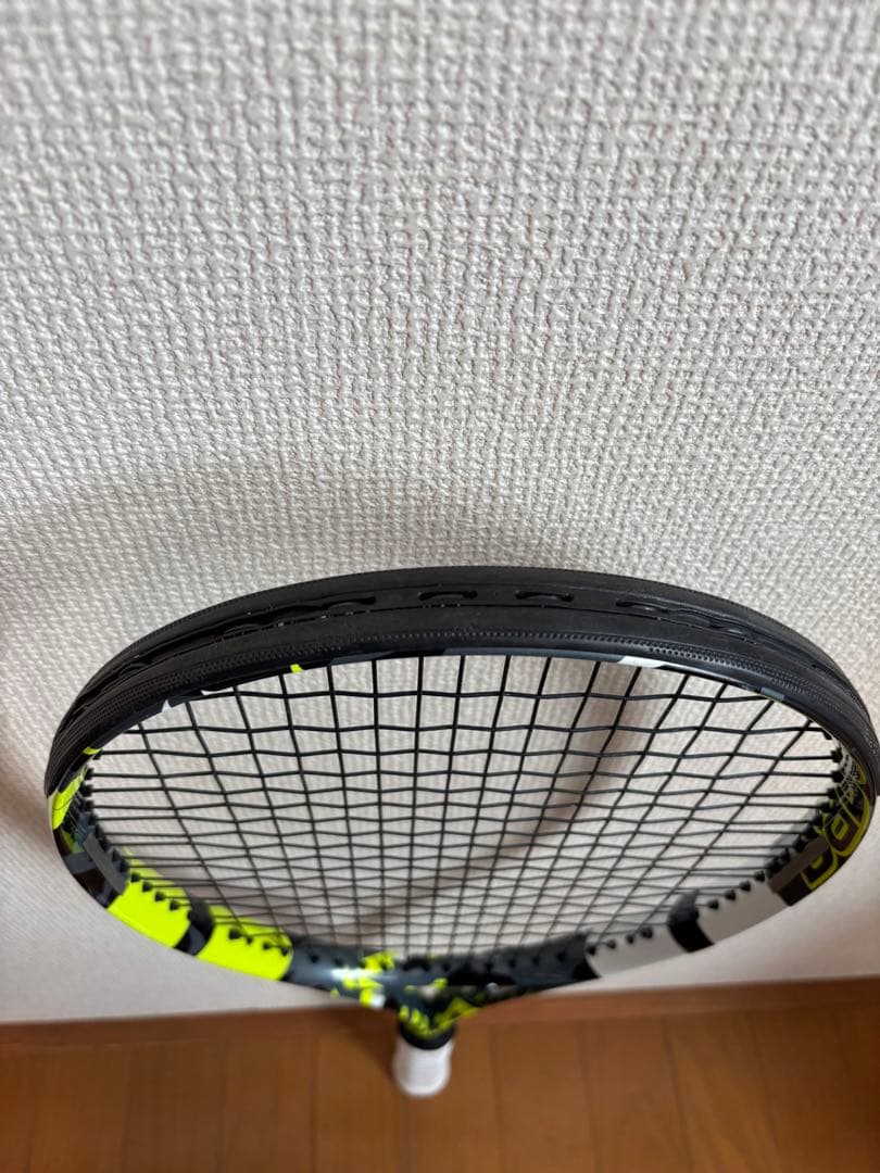 美品　Babolat PURE AERO PLUS ピュアアエロプラスG2
