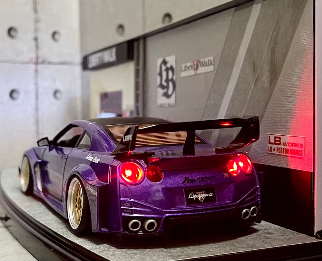 1/24 スカイライン 35GT-R カスタムLBWK仕様 ガレージ ジオラマ