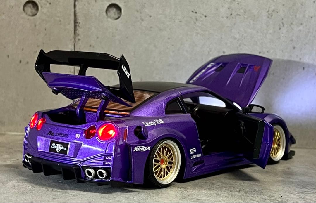 1/24 スカイライン 35GT-R カスタムLBWK仕様 ガレージ ジオラマ