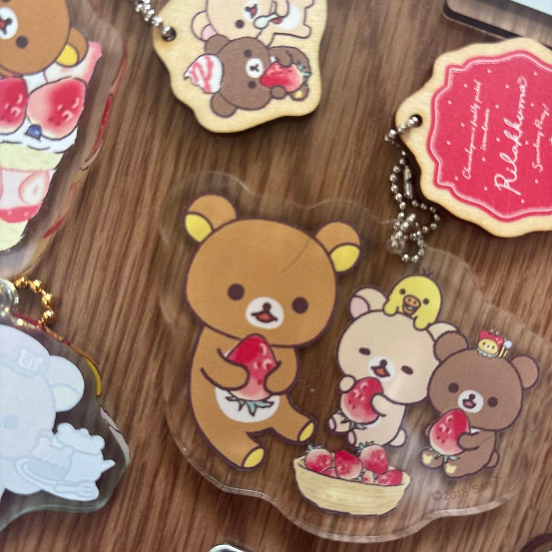 【新品未使用】リラックマ キーホルダー 缶バッジ 32点セット