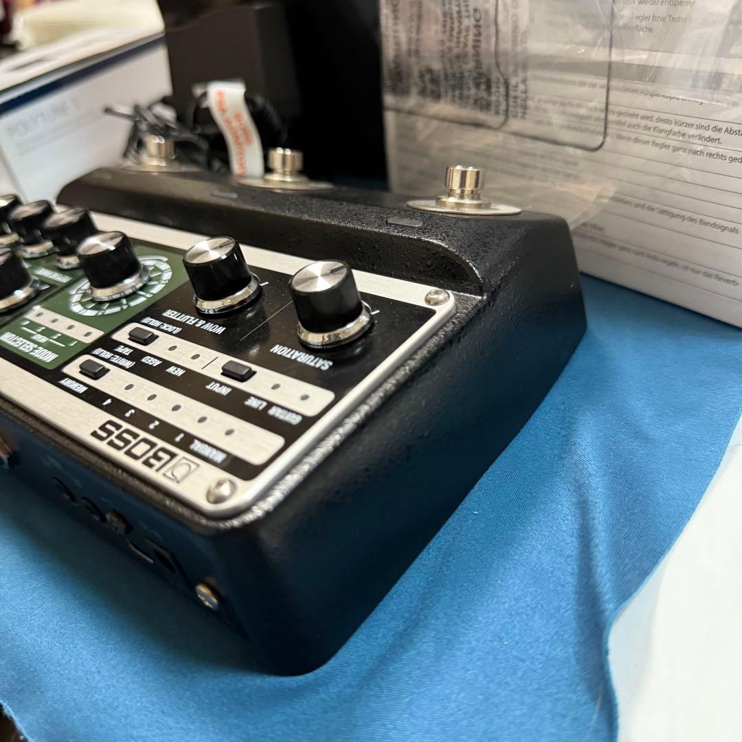 BOSS スペースエコー RE-202 多機能ディレイ 付属品完備 MIDI対応