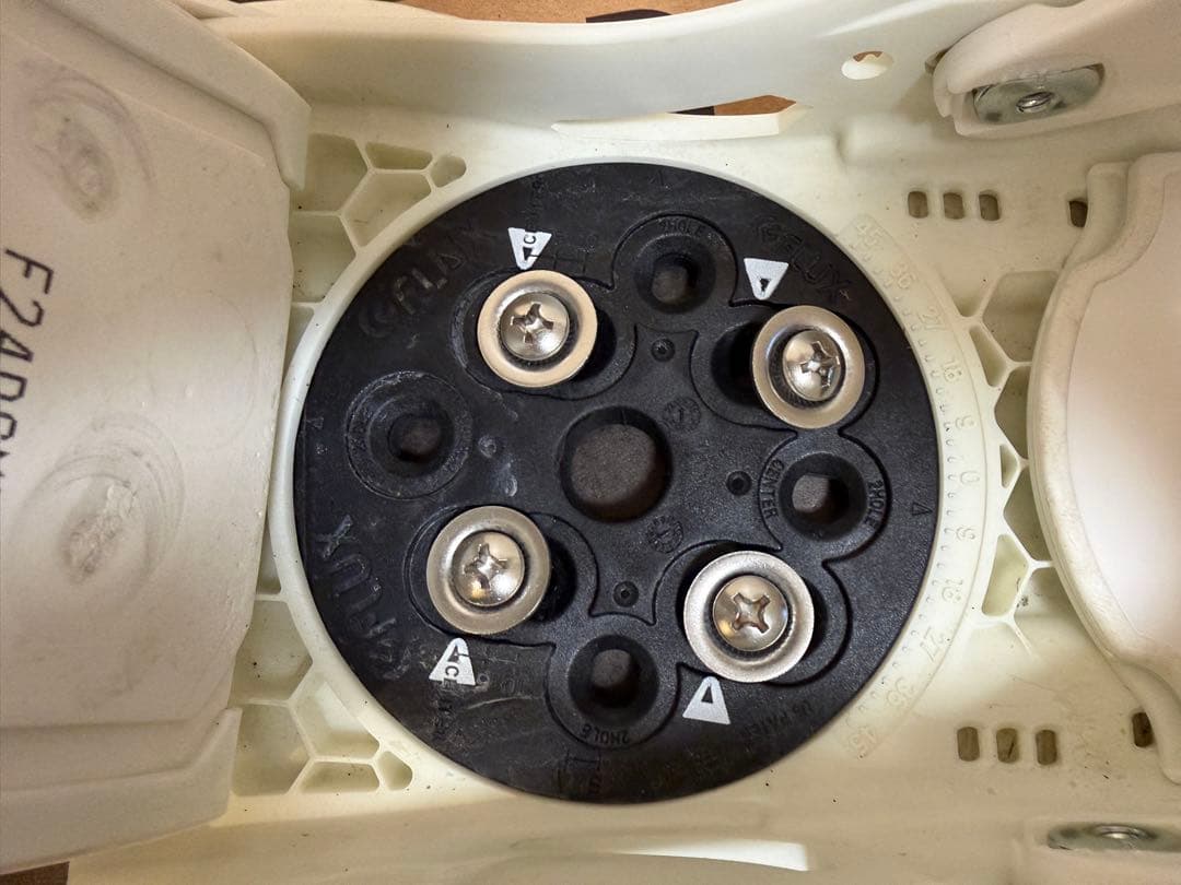 良品　フラックス　DS Mサイズ　ホワイト　メンズ　スノーボードバインディング