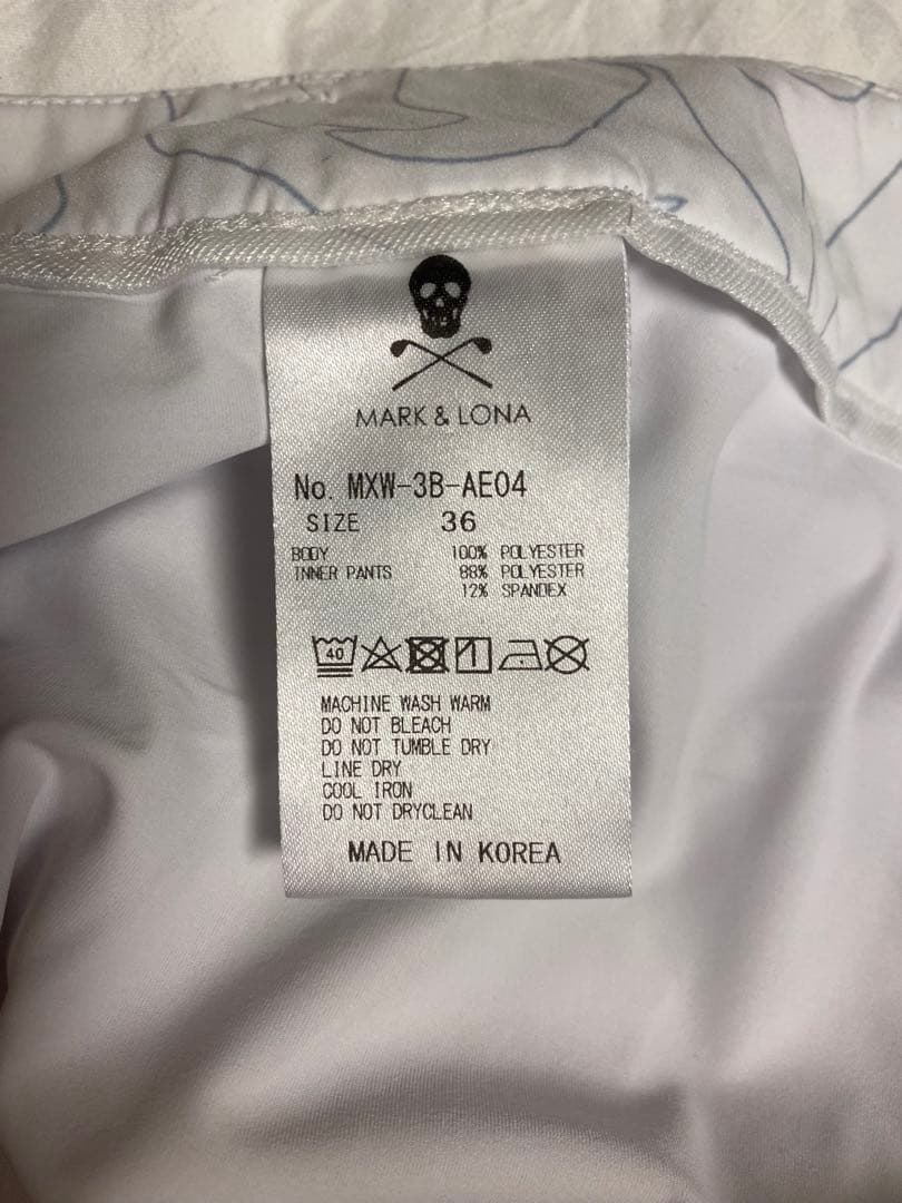 新品同様　MARK&LONA ホワイトプリーツスカート36